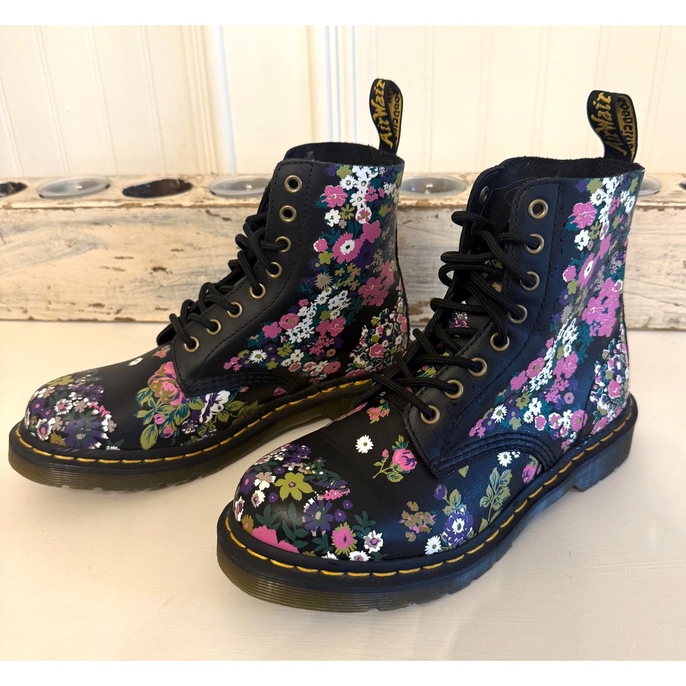 Dr Martens 1460 Pascal Boots Womens‎ Size 8 Black Floral Leather Combat Ankle